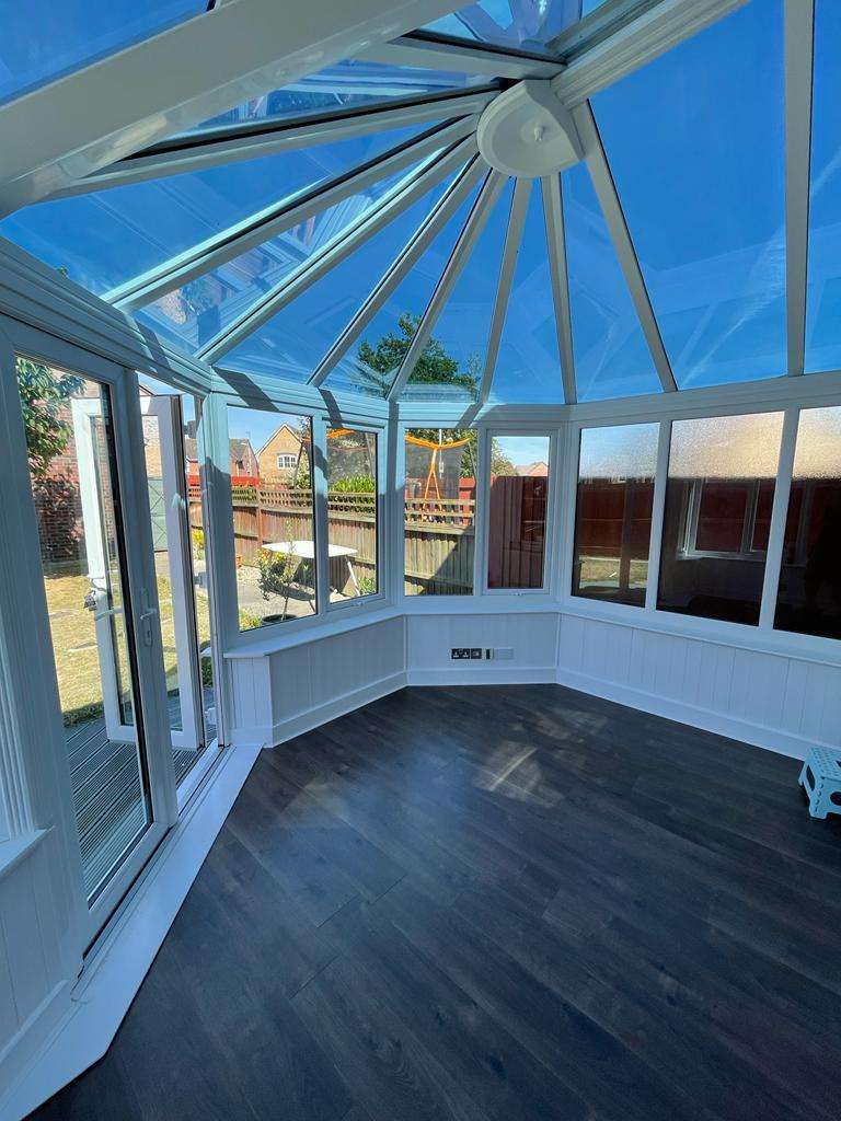 Replacement Conservatory Roof Lincoln background